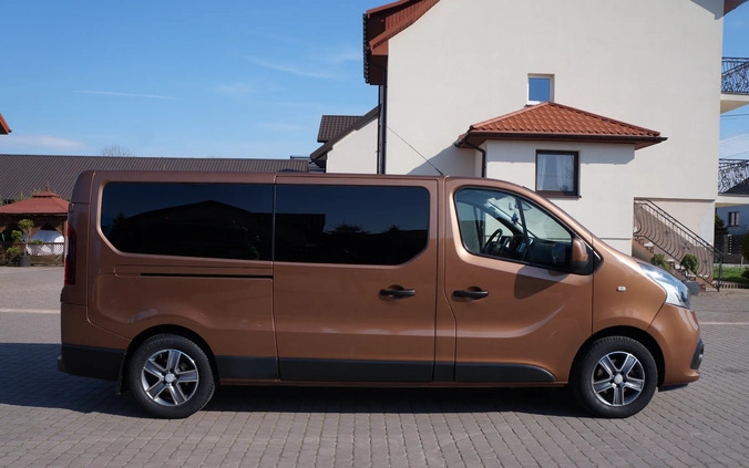 Renault Trafic cena 79500 przebieg: 210000, rok produkcji 2016 z Bodzentyn małe 277